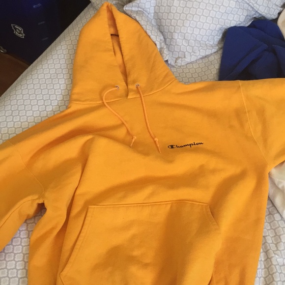 Champion Tops - Champion vintage hoodie